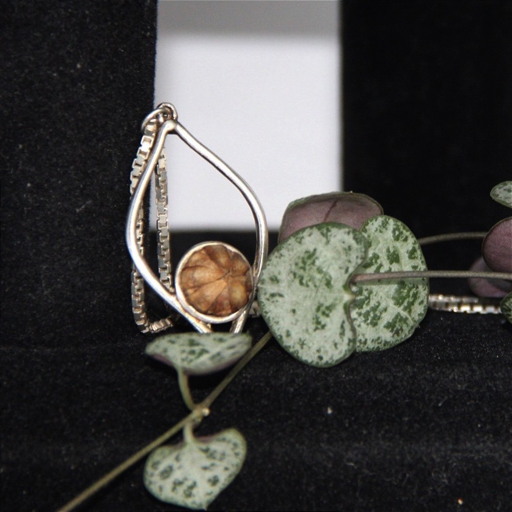 Sterling Silver Dried Lotus Pod Teardrop Pendant Necklace 20 Inch Box Chain 925